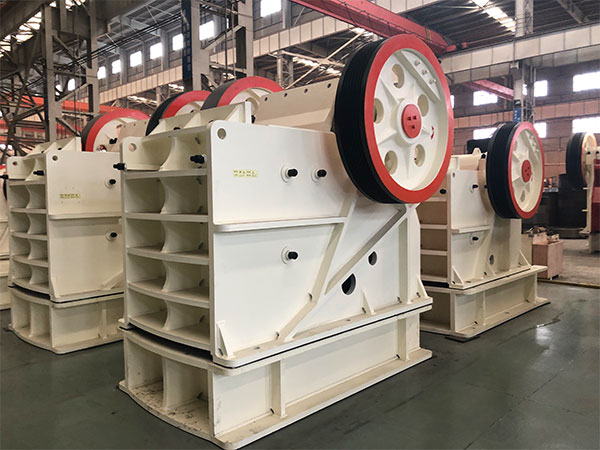 什么是歐版顎式破碎機(jī)？歐版破碎機(jī)與普通破碎機(jī)差別都有哪些？