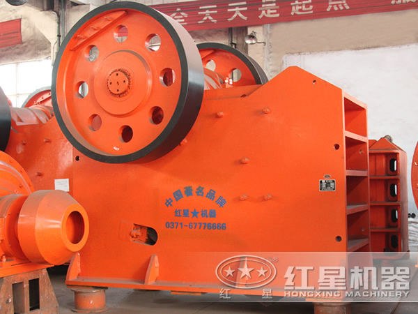 大型顎式破碎機