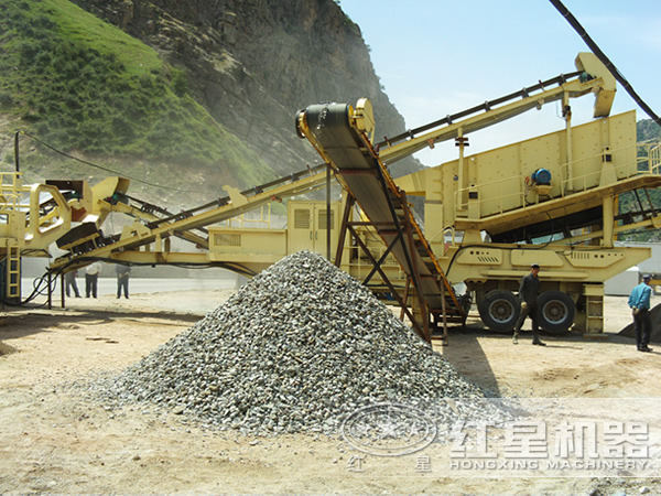 建筑垃圾粉碎機生產現場